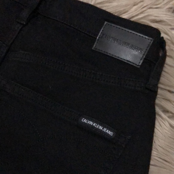 Like New-CK High Rise Straight Jeans-Sz 26-Black-Made with”Repreve” Cotton Blend - Picture 13 of 13